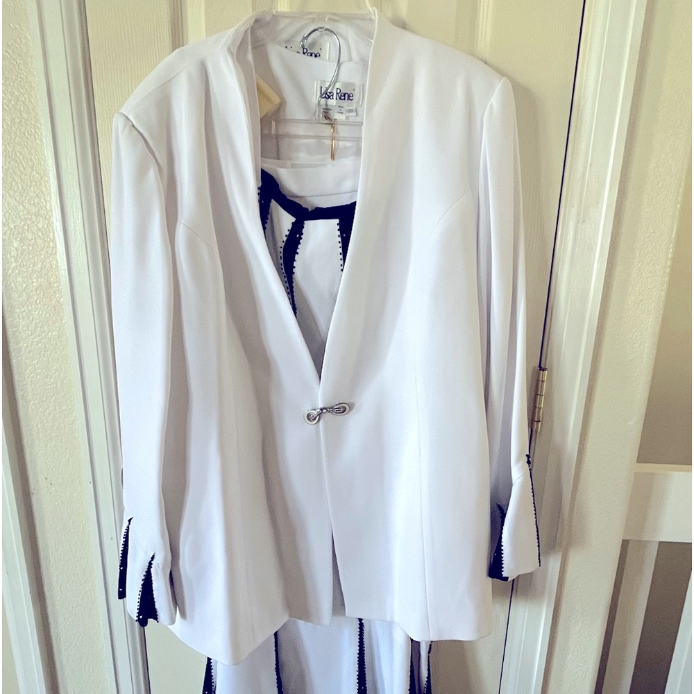 Lisa Rene 2-piece size 20